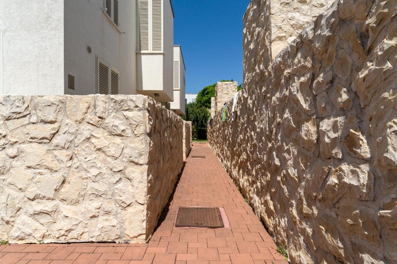 Luxury Two-Floor Apartment In Petrcane With Garden And Pool Εξωτερικό φωτογραφία