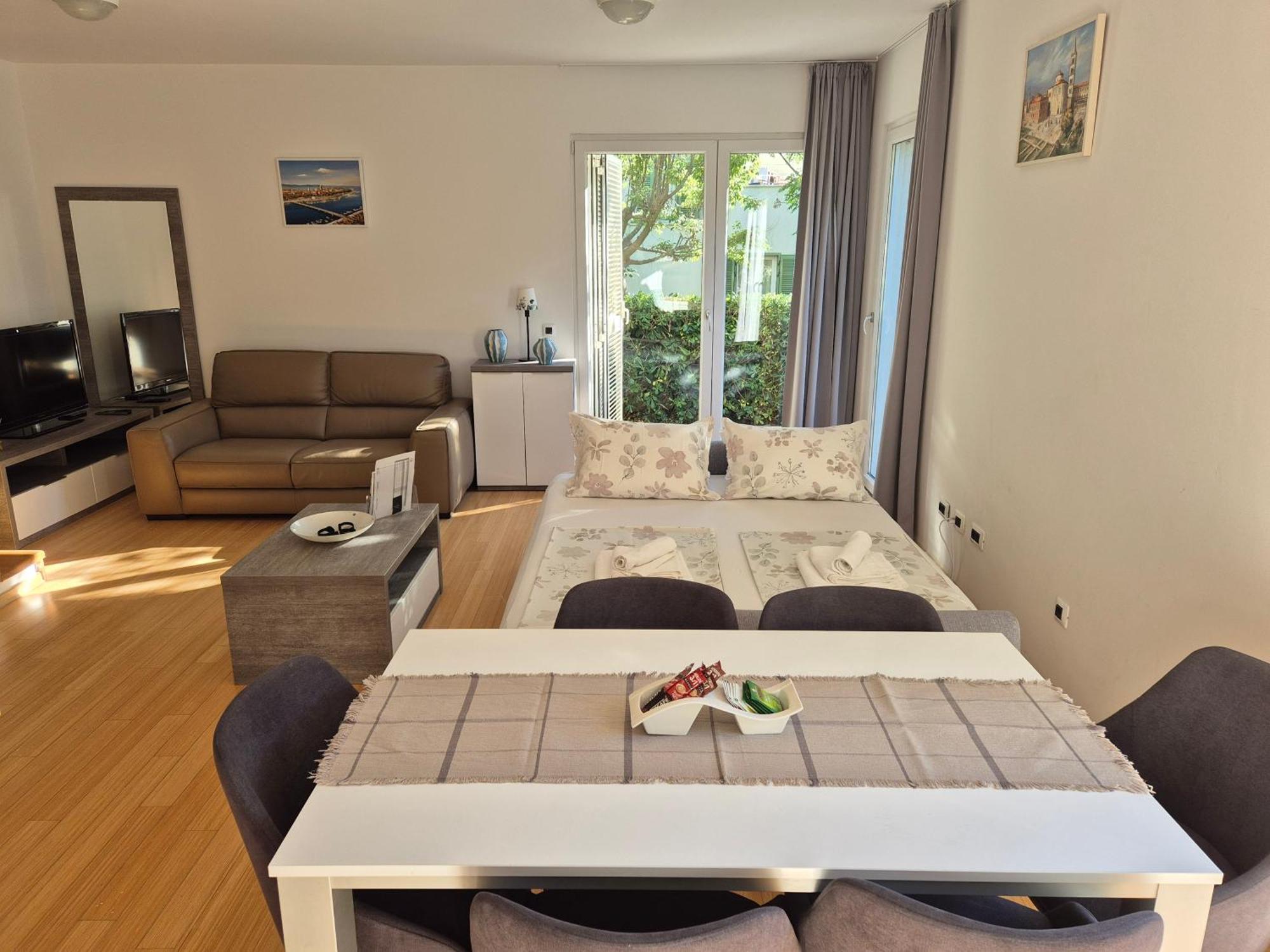 Luxury Two-Floor Apartment In Petrcane With Garden And Pool Εξωτερικό φωτογραφία